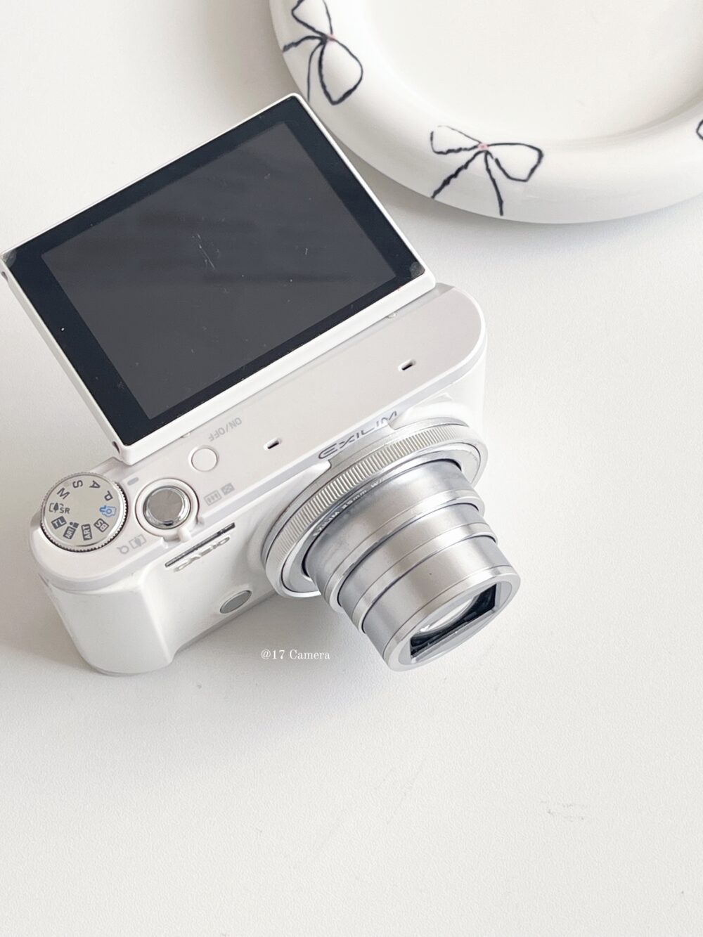 [人氣NO.1翻轉螢幕相機] Casio zr系列