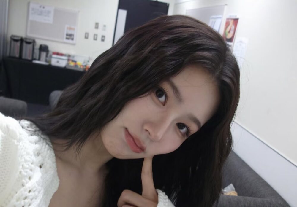 S__45613208_0 【i-dle Miyeon趙美延同款】FUJIFILM JV100