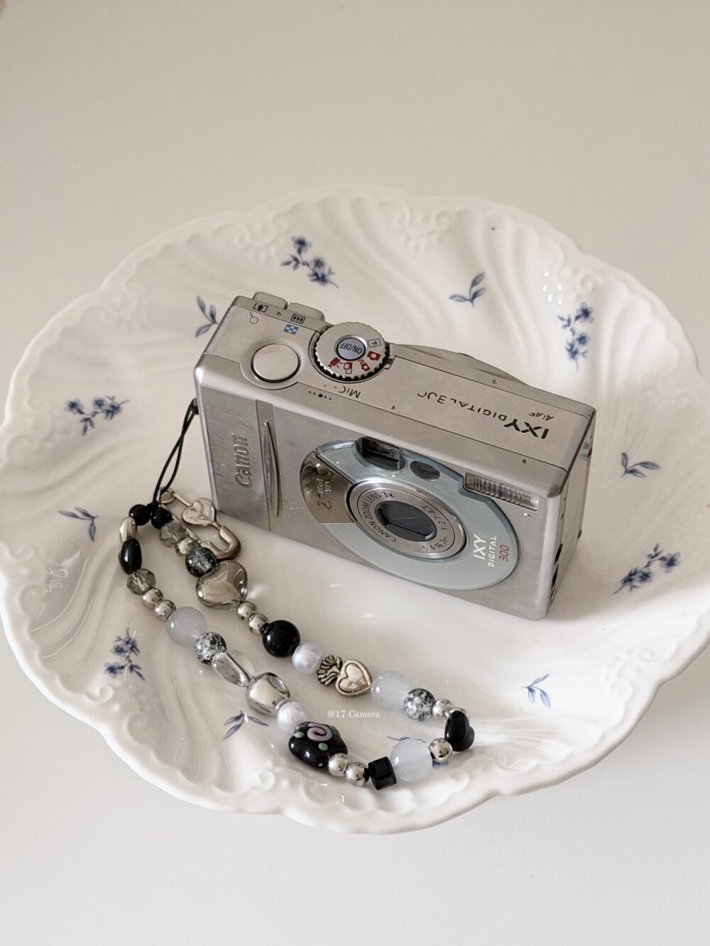 Canon IXY300